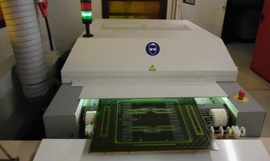 UV bump double-sided for solder resists